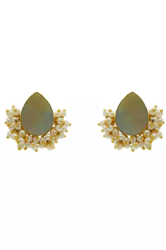 Stylish mop paan shape gold plated necklace with studs
