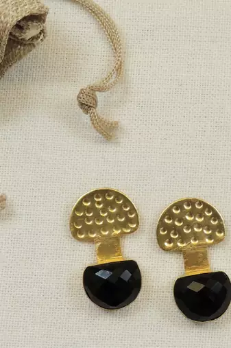 Handcrafted gold plated d-shape studs