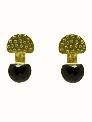 Handcrafted gold plated d-shape studs 3