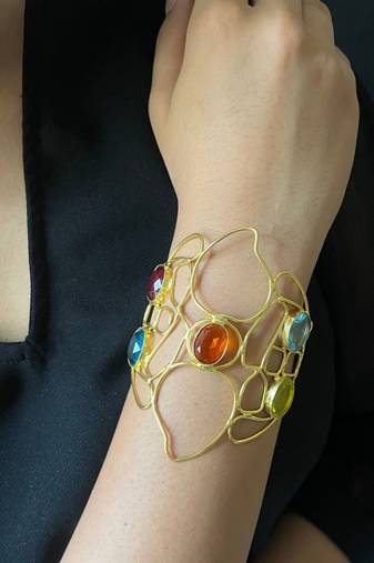 Western gold plated wired free size bracelet