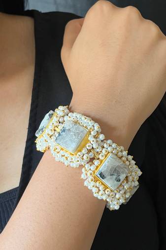Natural durzi white and black bracelet