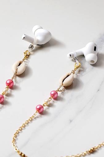 Pink beads with shells spectacles/air pods chain