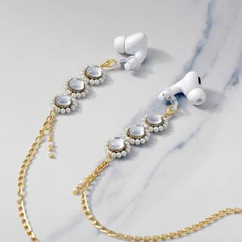 Kundan & white beads spectacles/air pods chain 3