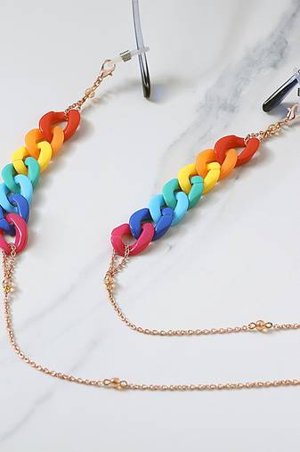 Crayon multi color spectacles/air pods chain