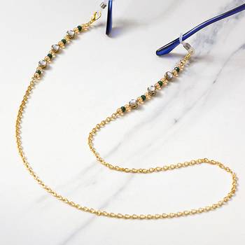 Kundan accent spectacles/air pods chain 1