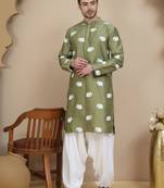 Green elephant embroidered silk blend kurta set for men