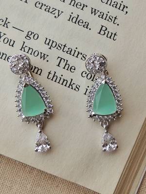 Delight silver plated mint stone necklace with studs 3