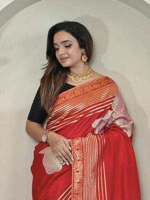 Red Munga Art Silk Designer Saree 1