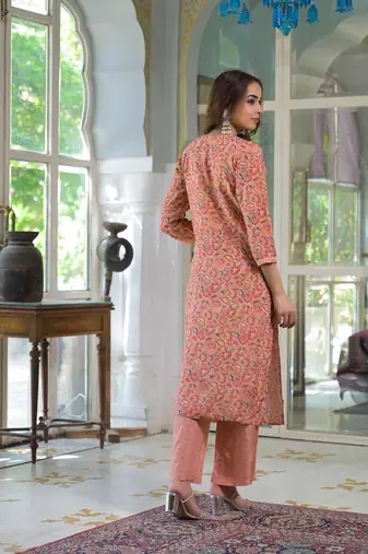 Divena peach floral print muslin embroidred kurta trouser with dupatta