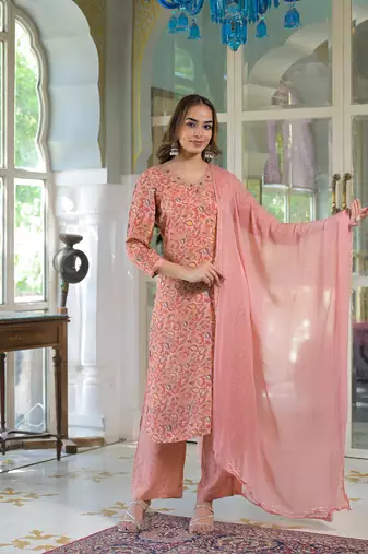 Divena peach floral print muslin embroidred kurta trouser with dupatta