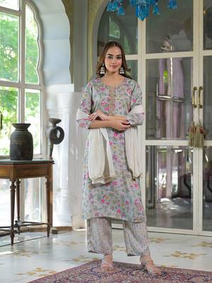 Divena light grey floral print muslin kurta trouser with dupatta 4