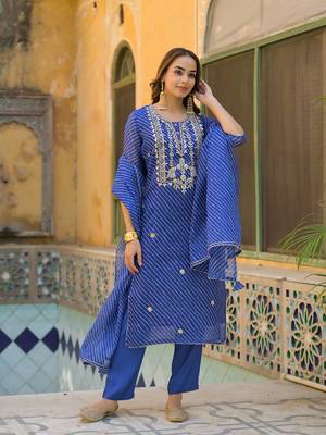 Divena blue leheriya kota doria kurta pant with dupatta 4