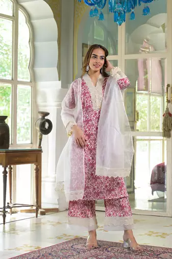 Divena cream & pink rayon ethnic print kurta pant with dupatta