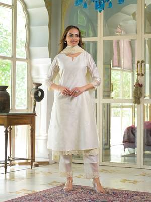 Divena cream chanderi kurta pant with dupatta 3