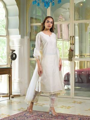 Divena cream chanderi kurta pant with dupatta 4