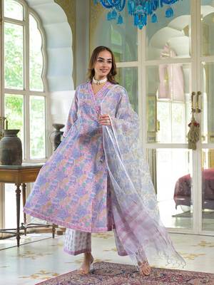 Divena pink cotton block print angarakha kurta pant with dupatta 4