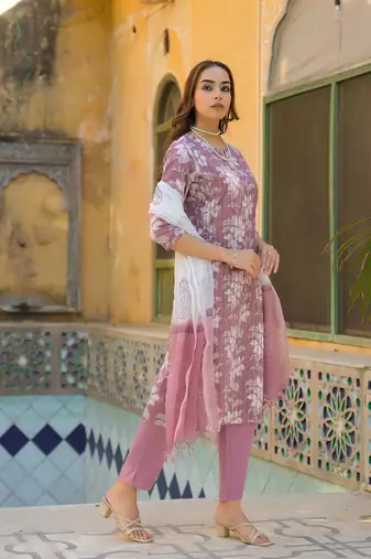 Divena peach floral print cotton straight kurta pant with dupatta
