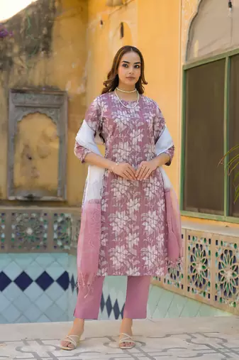 Divena peach floral print cotton straight kurta pant with dupatta