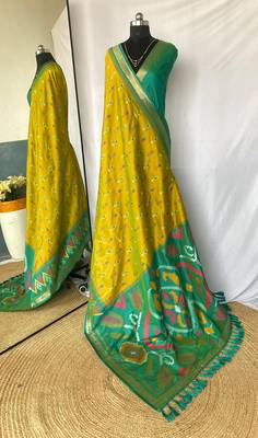 Pista Ikat Weaving Art Silk Saree 5