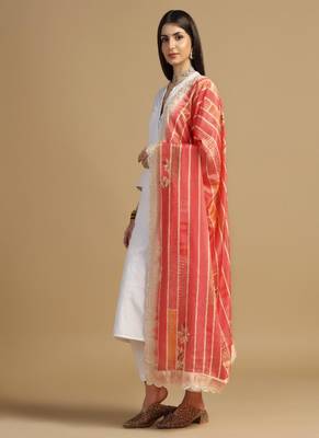 Digital floral motif print chinon silk embroadery sequnce work traditional dupatta wear on kurti for women and girls 2