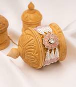 Raven pastel pink pearl bracelet