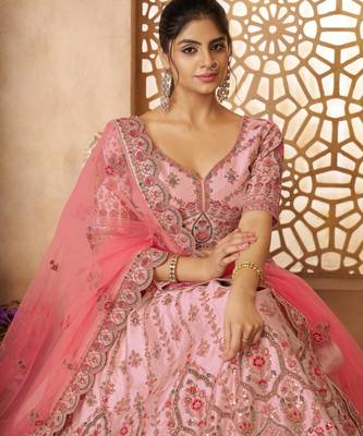 White Imperial Patterned Embroidered Silk Lehenga with Unstiched Blouse 3