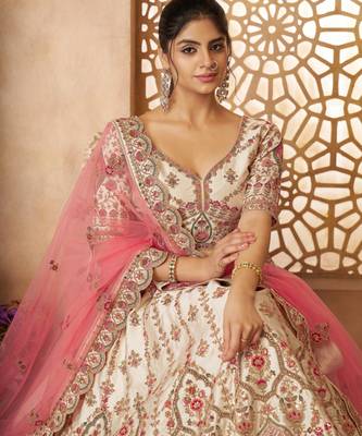 White Imperial Patterned Embroidered Silk Lehenga with Unstiched Blouse 3