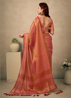 coral contrast weave pallu tissue silk saree with lining blouse 4