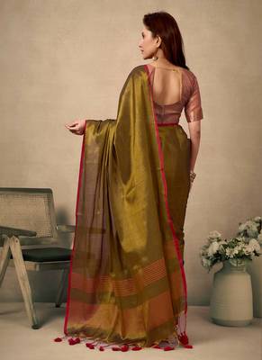 olive contrast weave pallu tissue silk saree with lining blouse 4