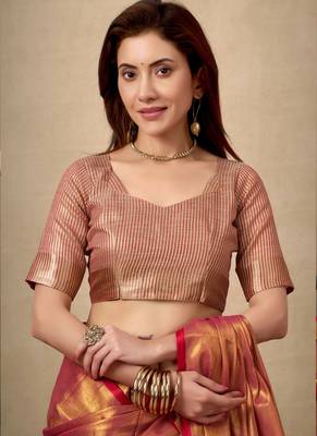 Margenta contrast weave pallu tissue silk Blend saree with lining blouse 5