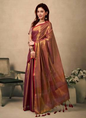 Margenta contrast weave pallu tissue silk Blend saree with lining blouse 6