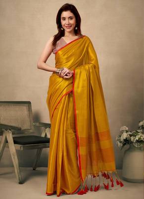 Mustard contrast weave pallu tissue silk saree with lining blouse 1
