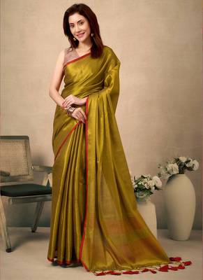 Green contrast weave pallu tissue silk saree with lining blouse 5