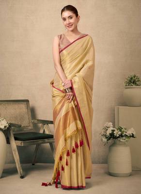 Cream contrast weave pallu tissue silk saree with lining blouse 5