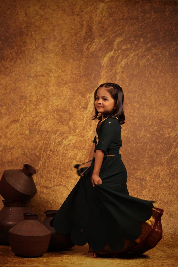 Green cotton top and skirt set for girls