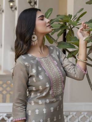 Grey color shimmer silk designer embroidery work casual kurta 3