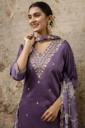 Lavender color viscosee rayon fabric partywear readymade salwar kameez for trendy looks