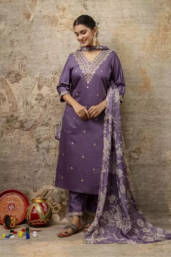 Lavender color viscosee rayon fabric partywear readymade salwar kameez for trendy looks