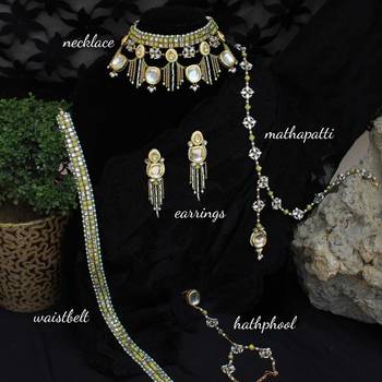 Minty winty full set with necklace, earrings, hathphool, maangtikka & waistbelt 2