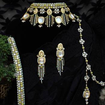 Minty winty full set with necklace, earrings, hathphool, maangtikka & waistbelt 4