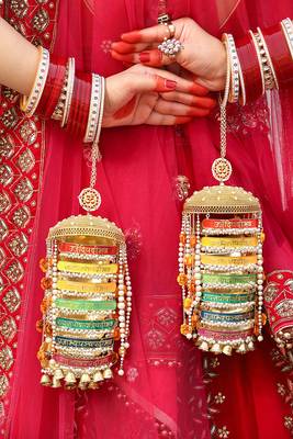 7 vachan meenakari kaleere - set of 2 pieces 2