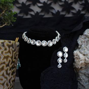 Round bound full set with necklace and earrings 1