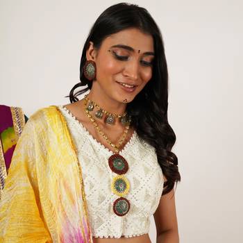 Multi-stranded bohemian jewelry set with circular charms 4