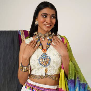 Boho-inspired complete kundan jewelry set with bangle,necklace, waistbelt, and earrings 2