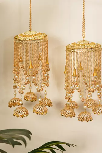 Adorned symmetry kaleere