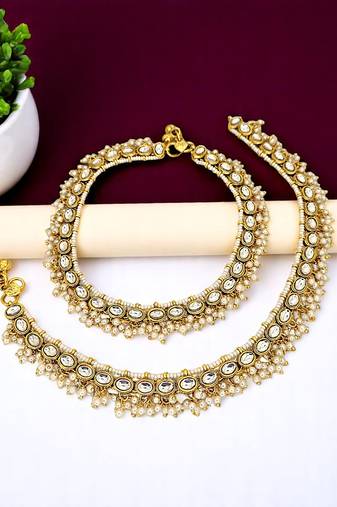 Gold plated kundan studded anklet