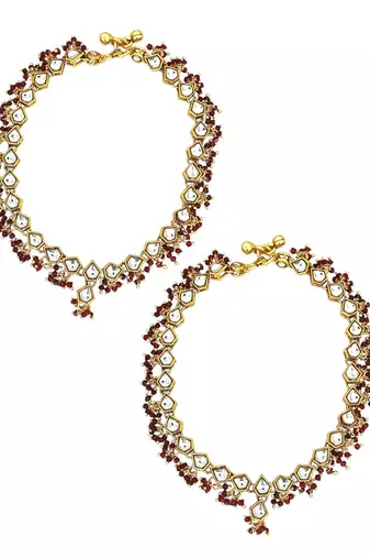 Gold plated kundan & maroon beads studded anklet