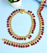 Gold plated maroon beaded flower design anklet