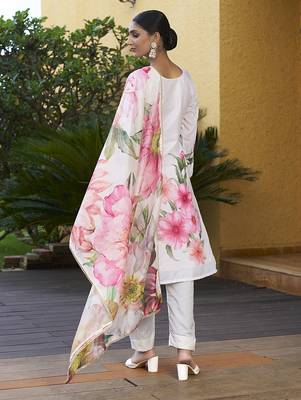 Off white digital print diamonds lace muslin salwar kameez 2