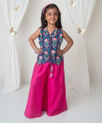 Floral printed waistcoat and sharara set for kids 1